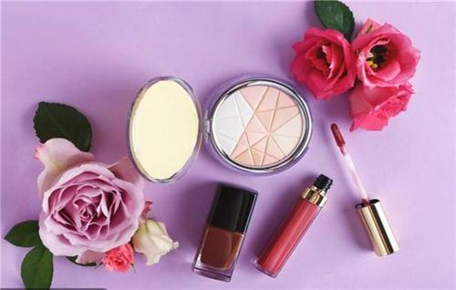 警惕美麗陷阱 化妝品中汞鉛超標(biāo)問題與室內(nèi)裝飾工程設(shè)計(jì)的健康關(guān)聯(lián)